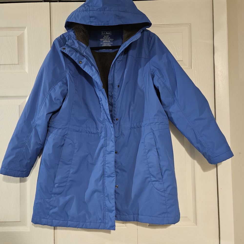 L.L Bean Women's Cobalt Blue Winter Warmer Jacket